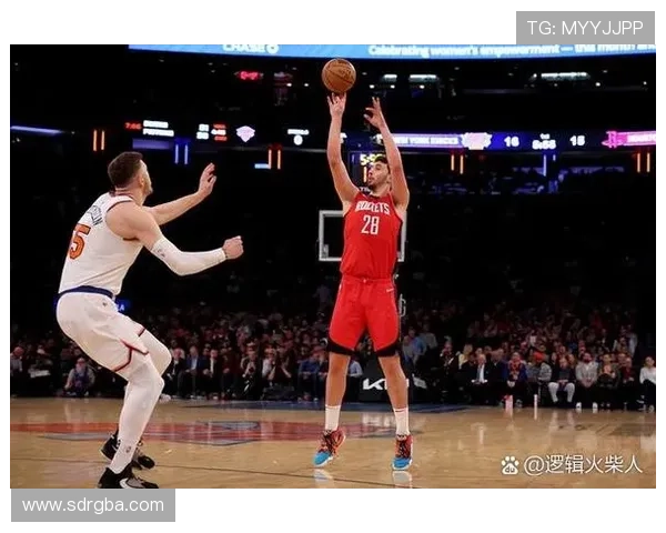 文班亚马半场表现起伏6分2板2帽5助攻却伴随4次失误