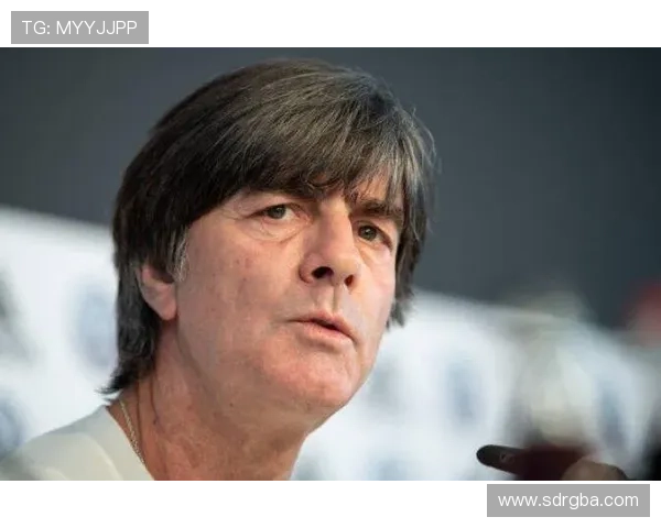 勒夫表示基米希若能胜任中场核心将被安排在右路位置